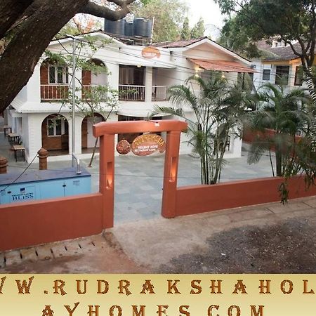Rudraksha Holiday Homes Candolim Bagian luar foto